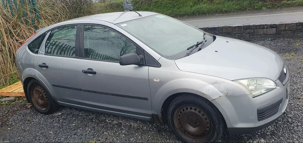 Ford Focus 2005 - Image 2