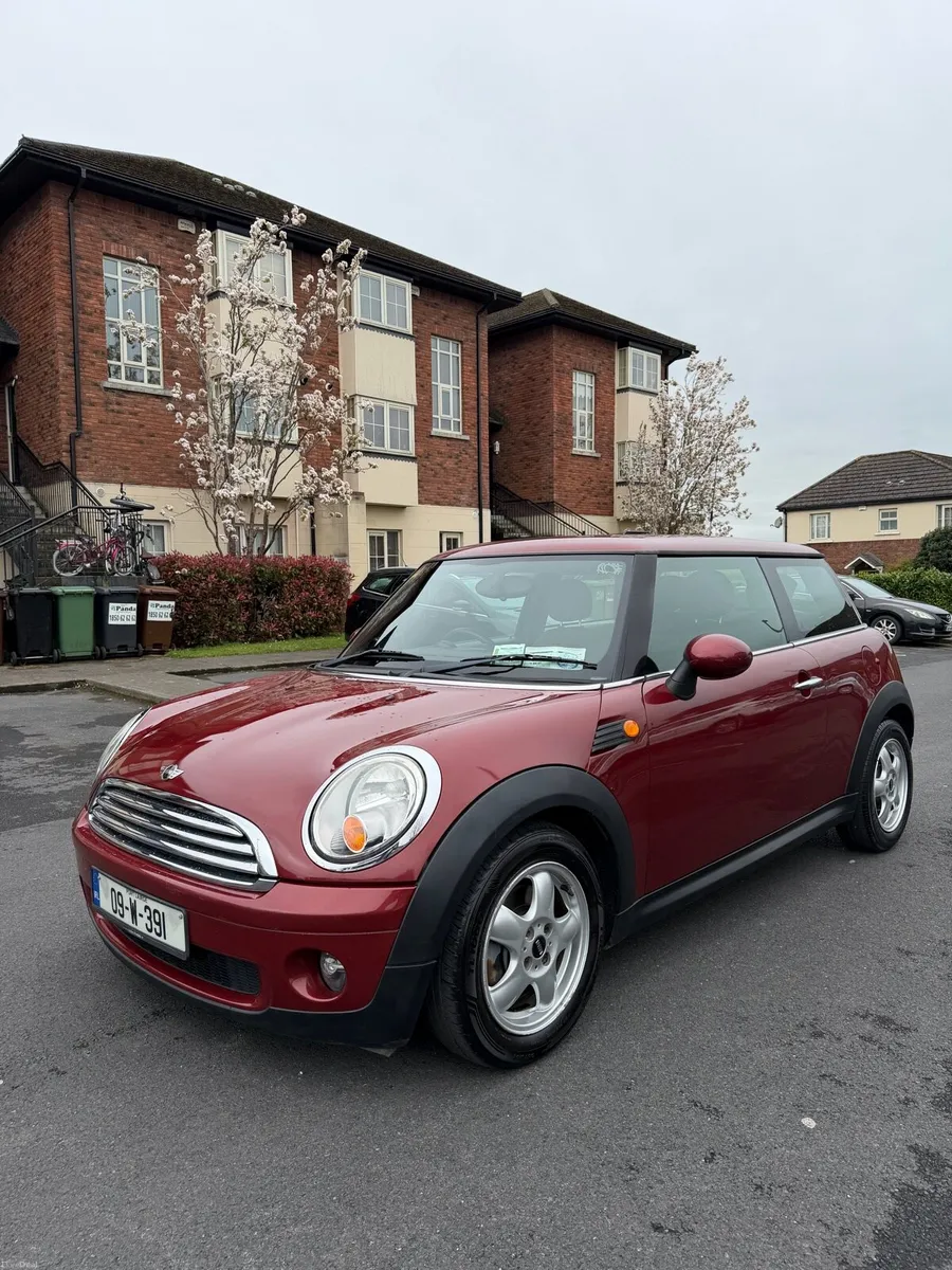 Mini Cooper 1.6 Petrol Automatic - Image 1