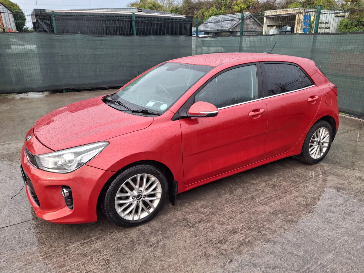 2019 Kia Rio Very Light Damage - Image 1
