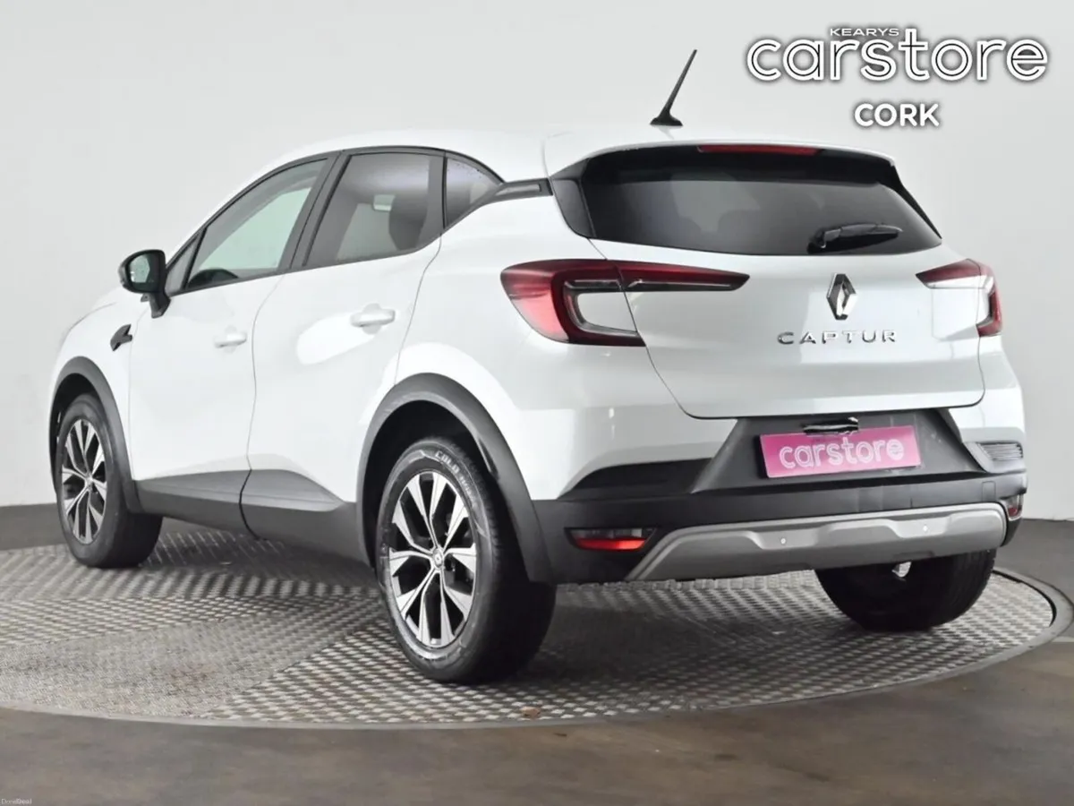 Renault Captur TCe 140 Auto Evolution - Image 3