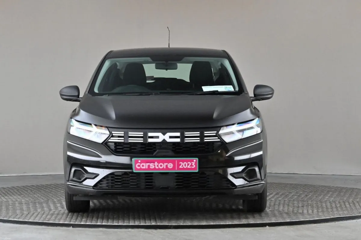 Dacia Sandero 1.0 TCE ESSENTIAL 90BHP 5SPD NBI - Image 2