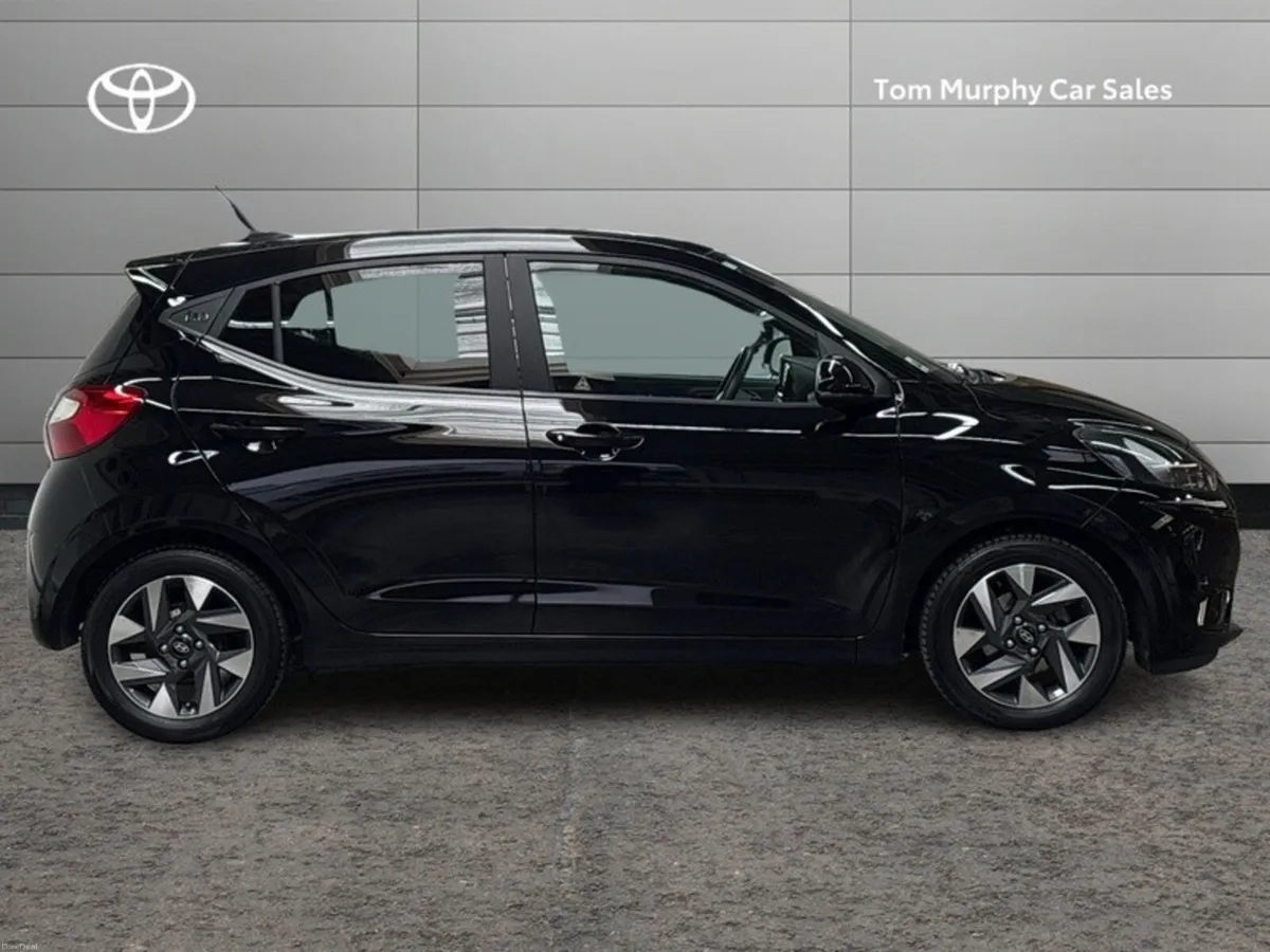 Hyundai i10 DELUXE PLUS AUTOMATIC - Image 3