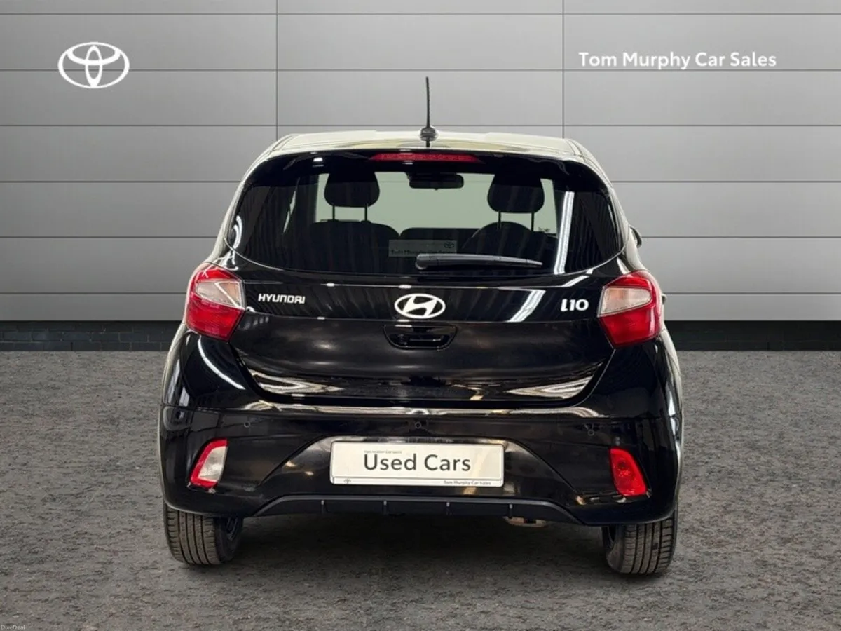 Hyundai i10 DELUXE PLUS AUTOMATIC - Image 4