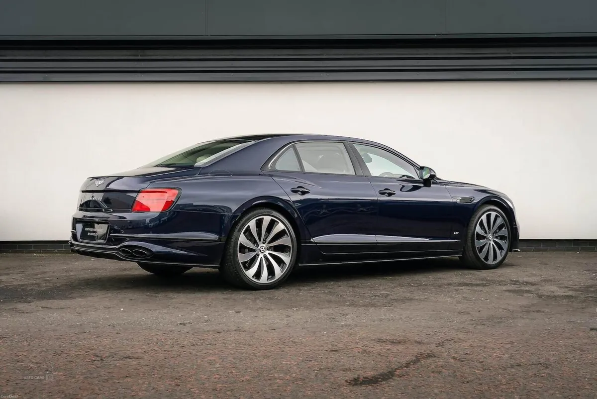 Bentley Flying Spur 4.0 V8 Mulliner Driving Spec 4 - Image 4