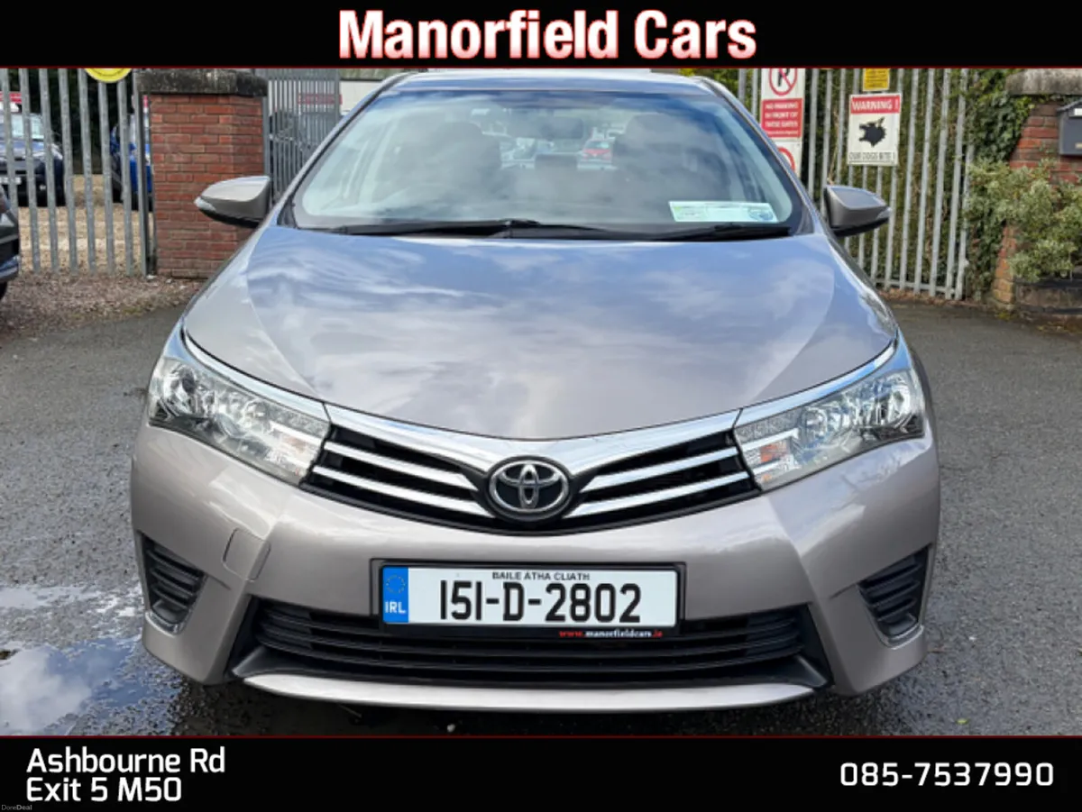 2015 Toyota Corolla Aura 1.3 Petrol Saloon - Image 3