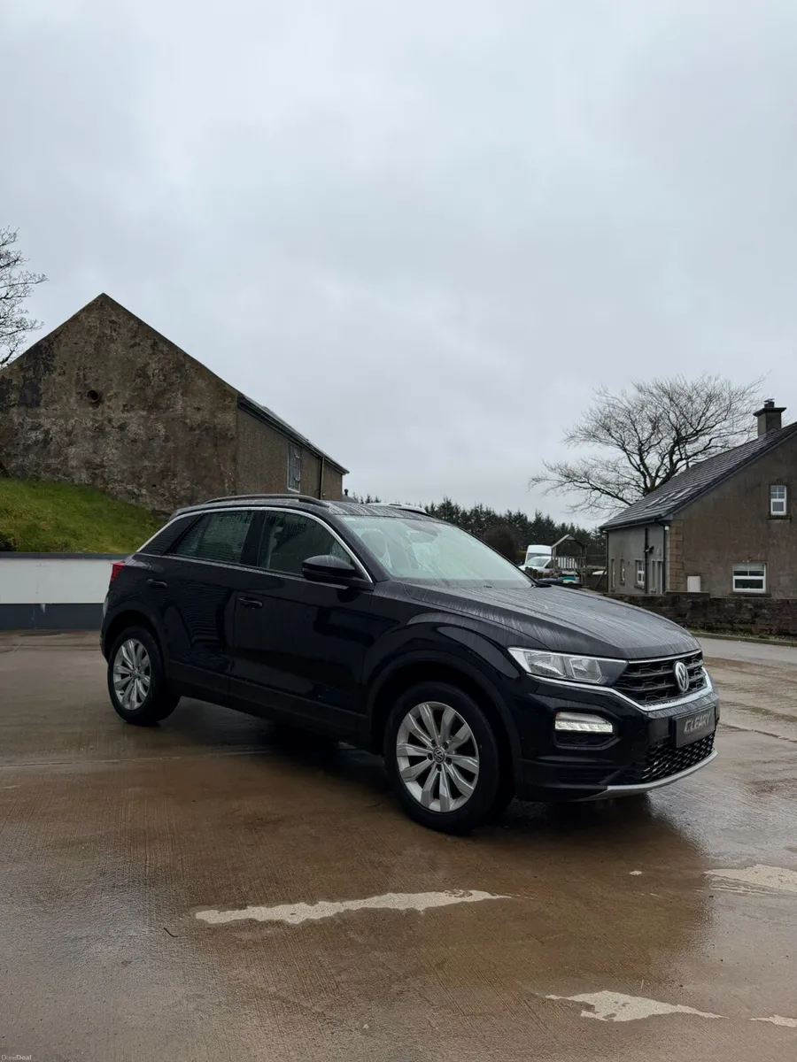 Volkswagen T-Roc 2018 - Image 2