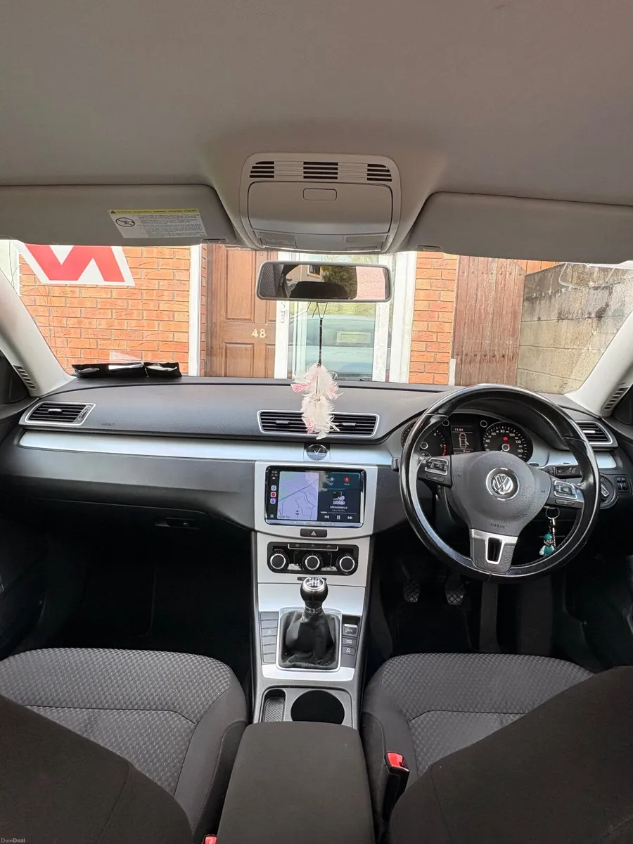 Volkswagen Passat 2012 - Image 3