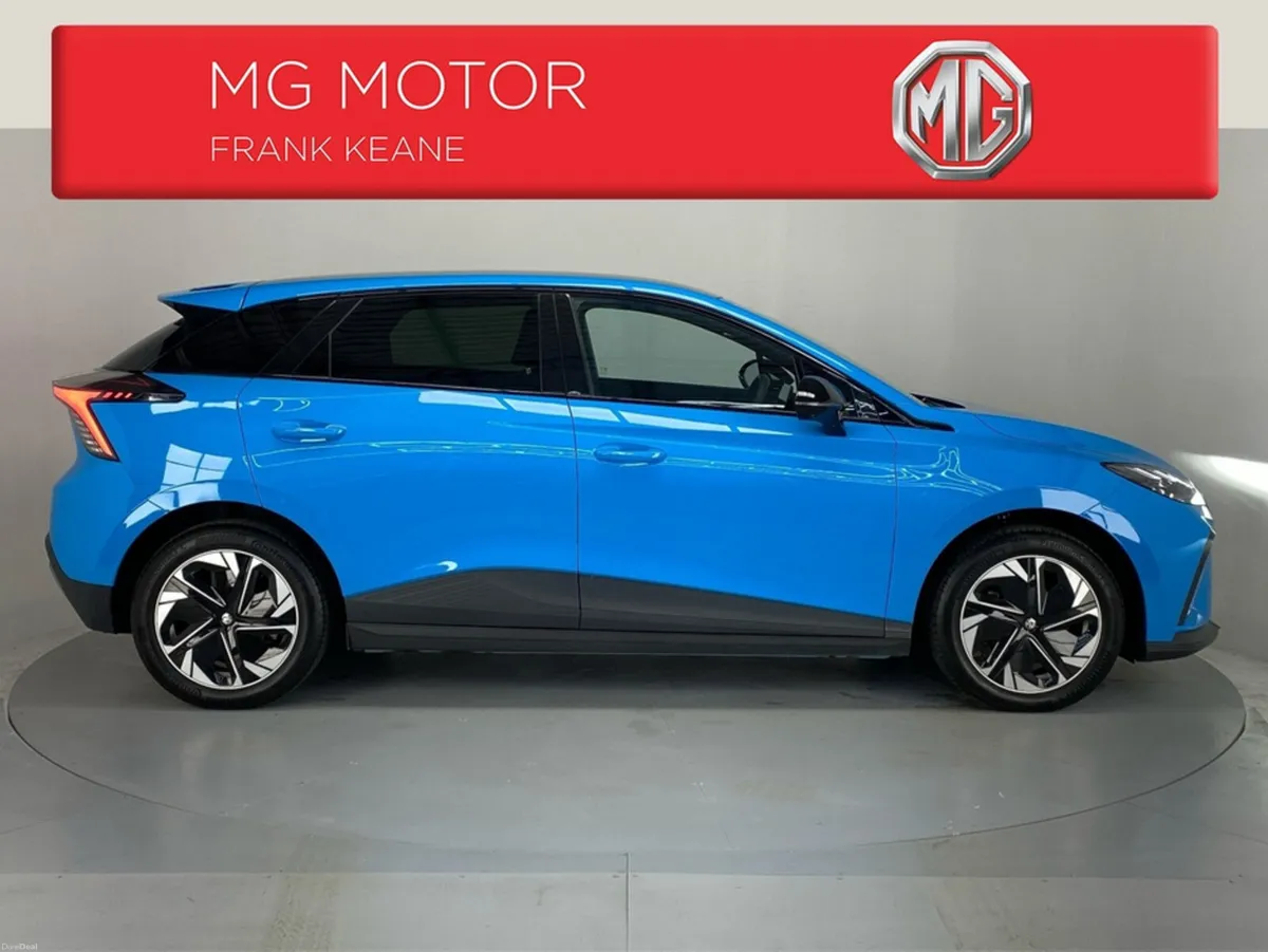 MG 4 ELECTRIC LR - EXCLUSIVE- 64KWH**HALF LEATHER - Image 2