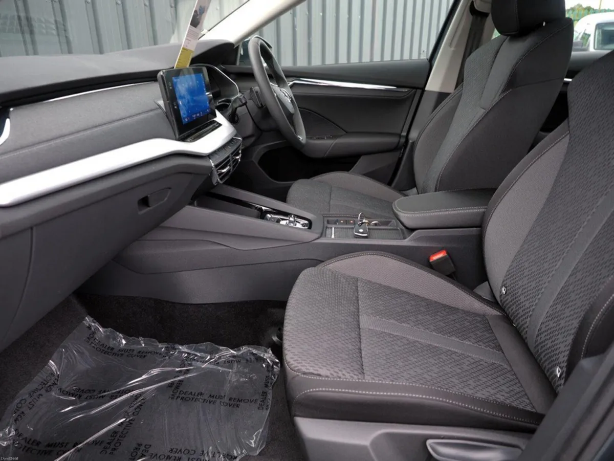 Skoda Octavia STYLE 1.0 TSI 110HP DSG AUTO-REAR PS - Image 4