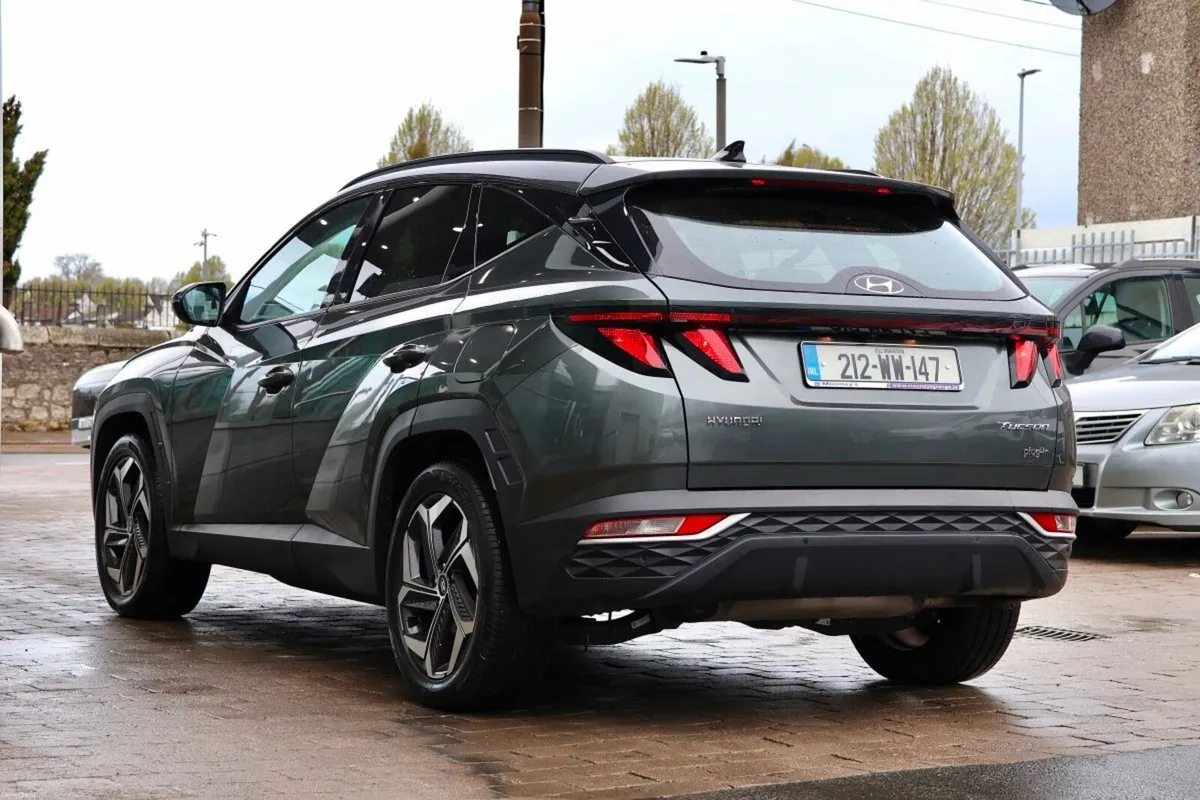 Hyundai Tucson 4WD Executive PHEV Auto-Plug in Hyb - Image 4