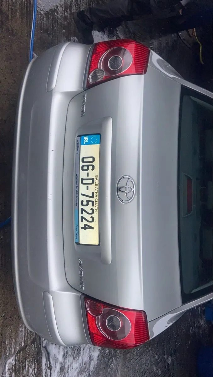 Toyota avensis 1.6 t25 2006 - Image 3