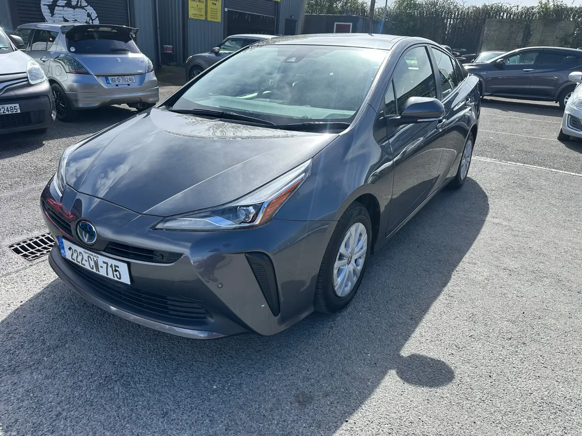 2022 Toyota Prius 1.8L Hybrid Automatic Low Miles - Image 2