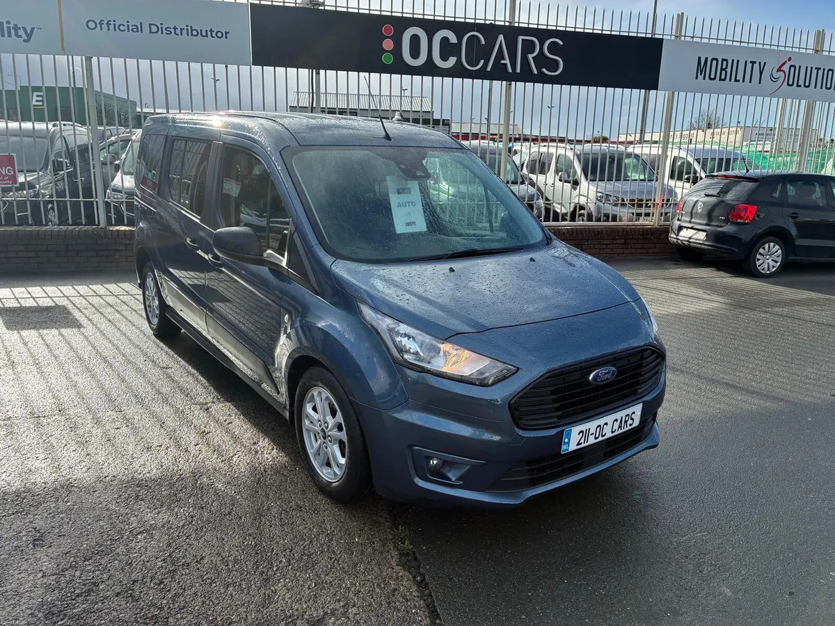 Wheelchair Accessible Taxi Ford Grand Connect - Image 2