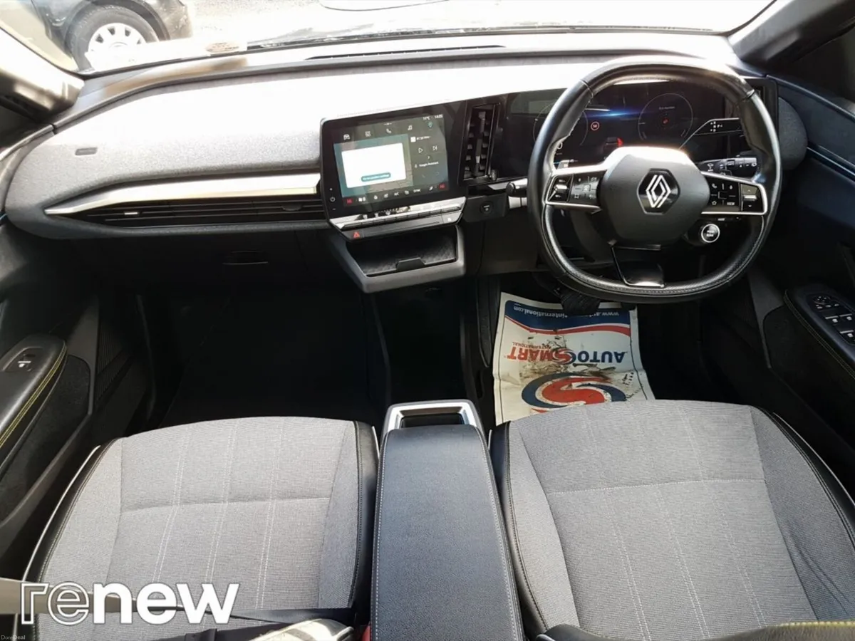Renault Megane E-Tech Techno EV60 220hp - Image 2