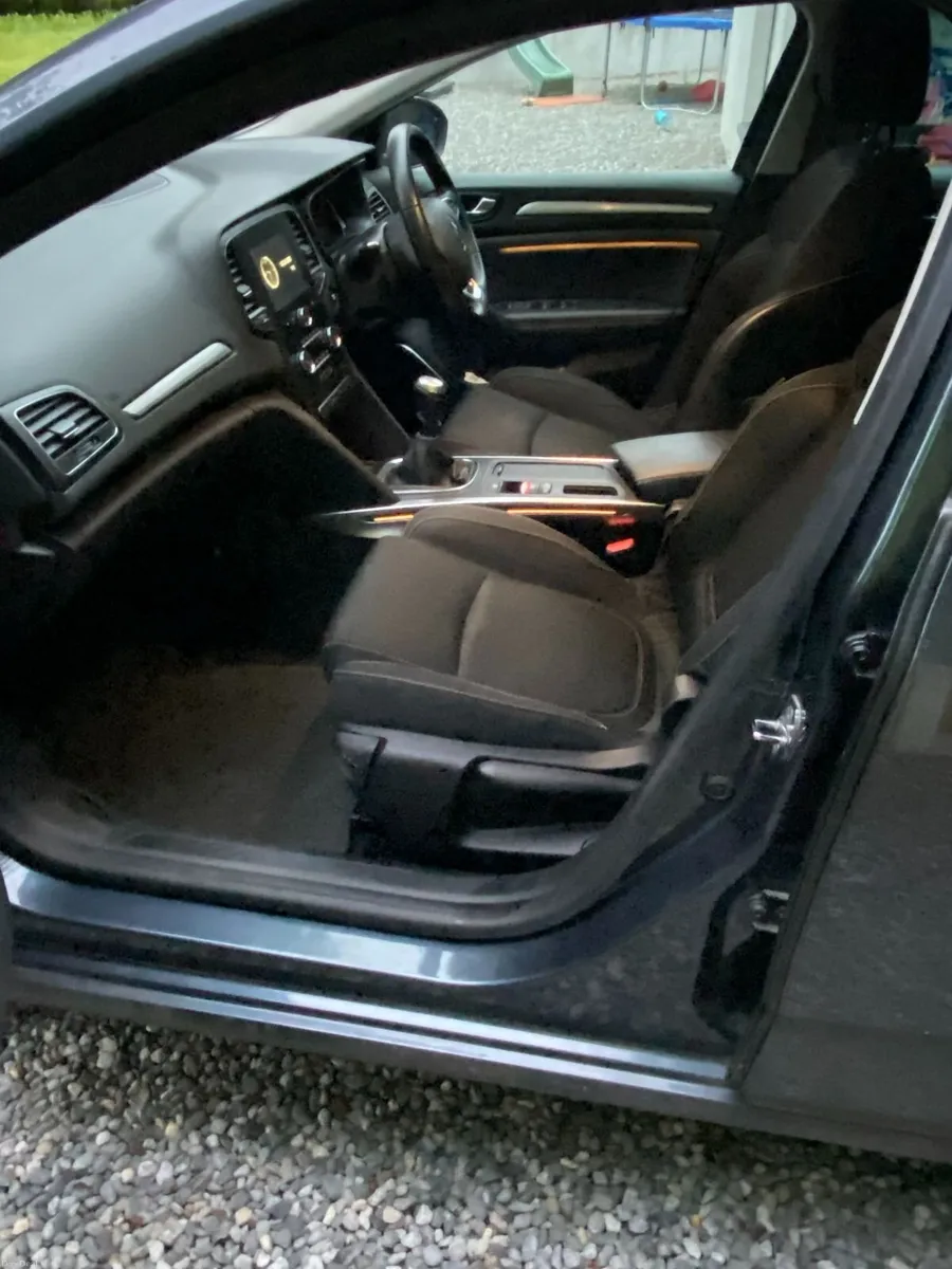 Renault Megane 2020 - Image 5