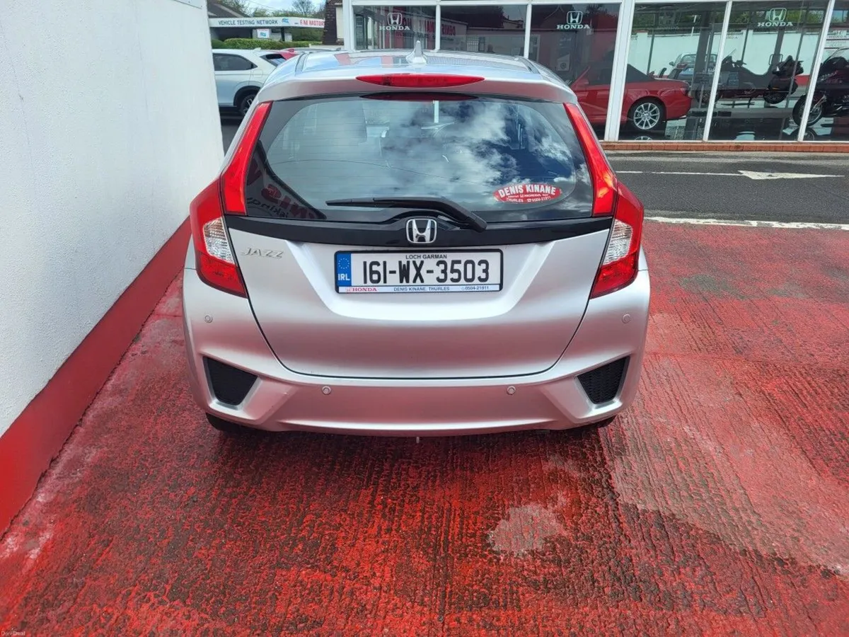 Honda Jazz 1.3 i-VTEC SE  Navi - Image 4