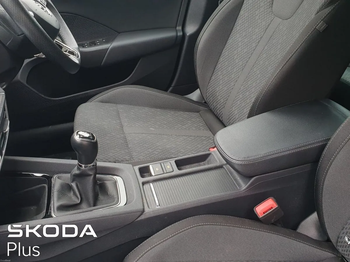 Skoda Octavia Combi Style 1.0TSi 110HP - Low Milea - Image 4