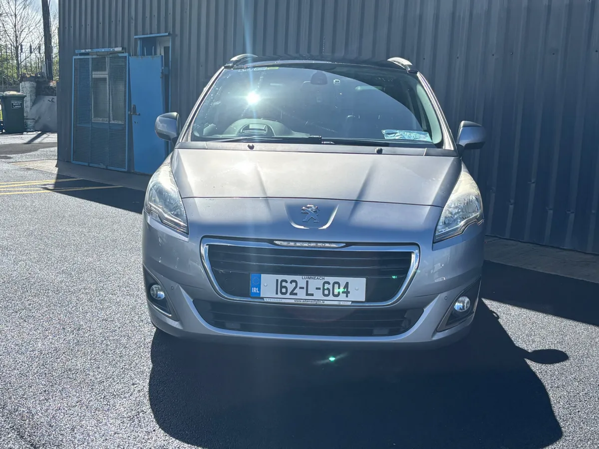 Peugeot 5008 2016 - Image 2