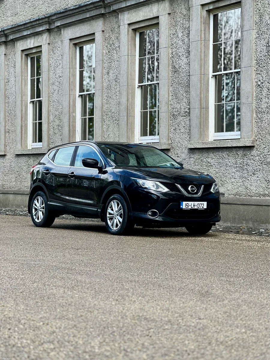2015 Nissan Qashqai 1.5 Diesel SV Black - Image 1