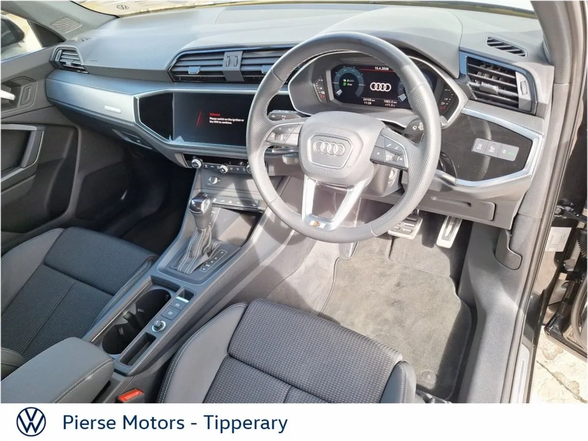 Audi Q3 45 TFSI E S Tronic S line - Image 2