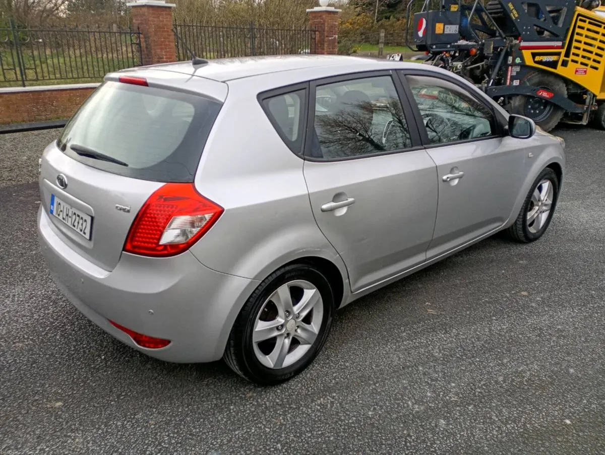 Kia Ceed - Image 4