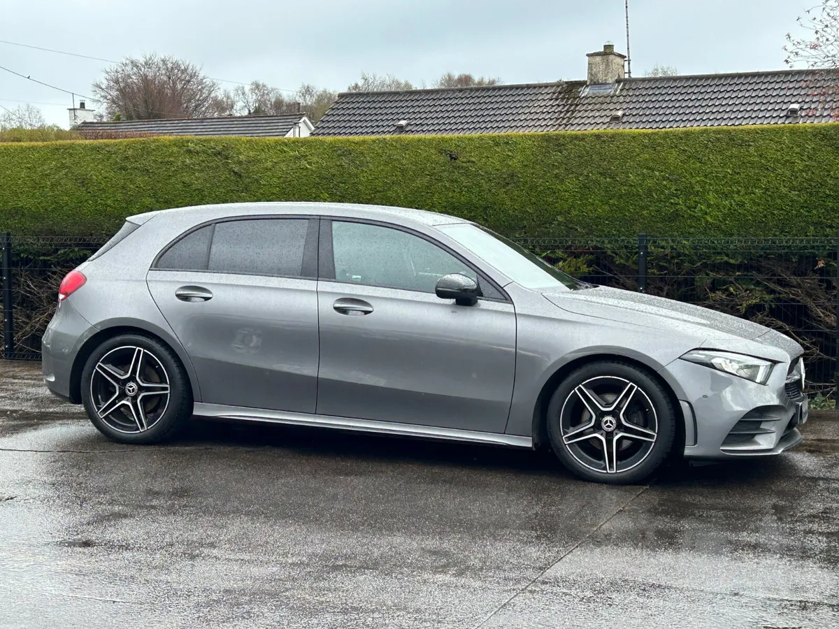 23 Merc A200 Amg Line Auto - Image 2