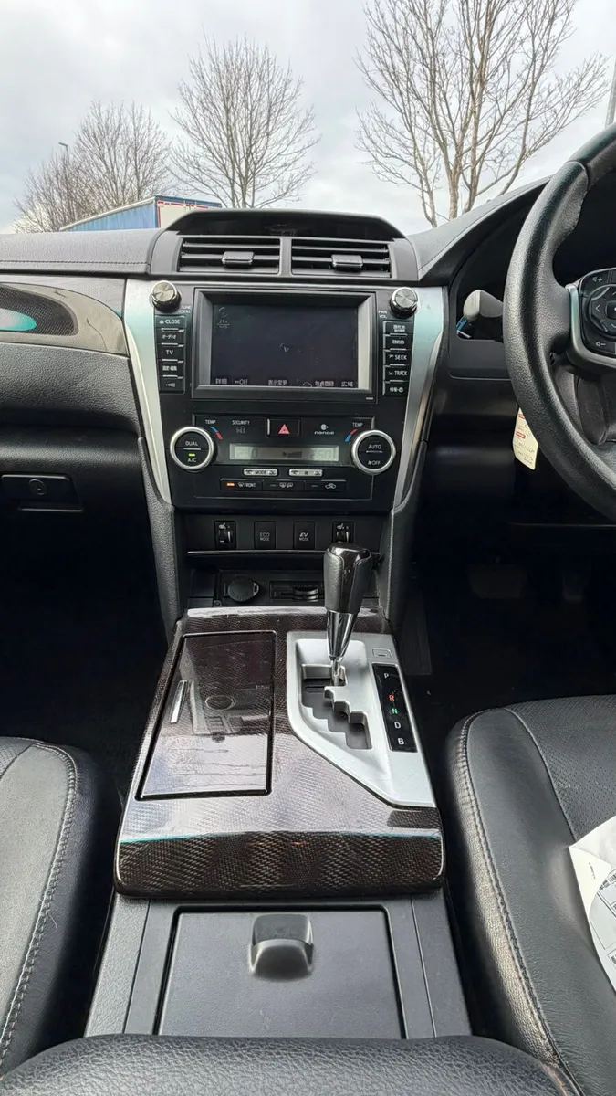 Toyota Camry  Hybrid 2012 - Image 4