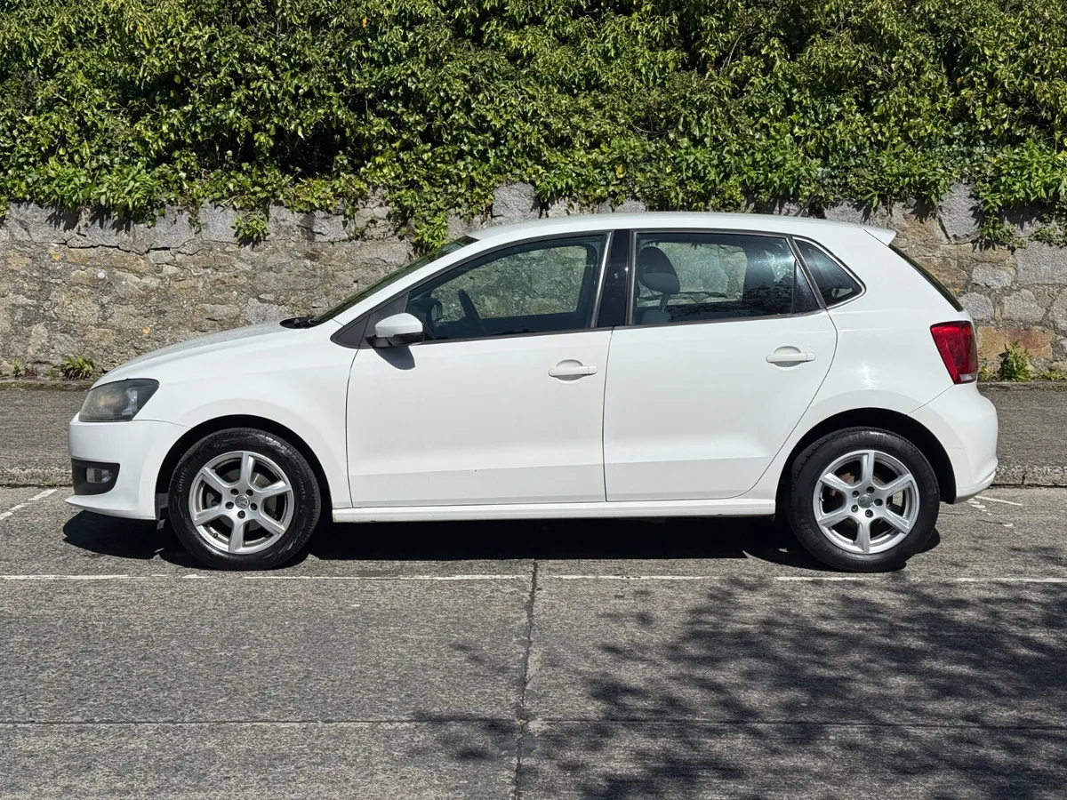 VOLKSWAGEN POLO 1.2 PETROL MANUAL LOW KMS!! - Image 2