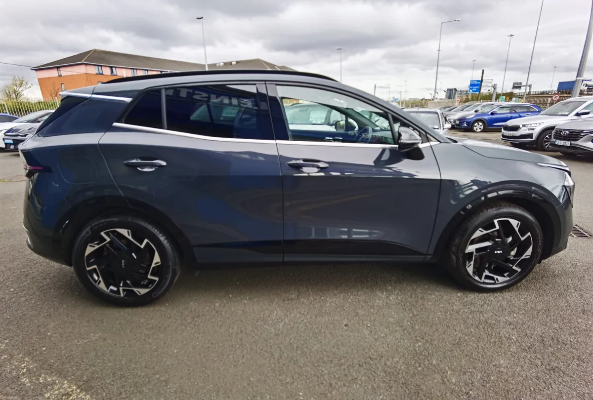 KIA SPORTAGE 1.6 GT-LINE AUTOMATIC PHEV - Image 4