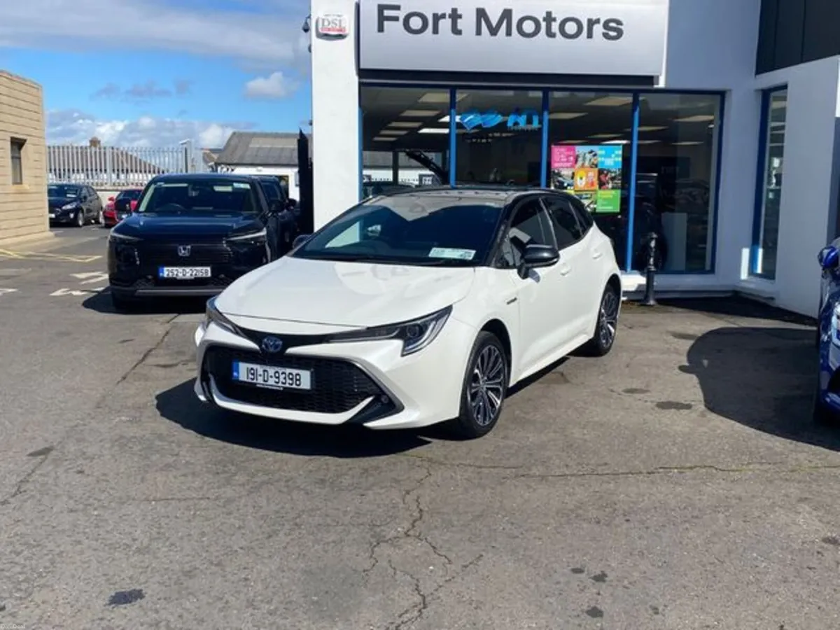 Toyota Corolla LUNA SPORT , Hybrid , Hatchback , 4 - Image 1