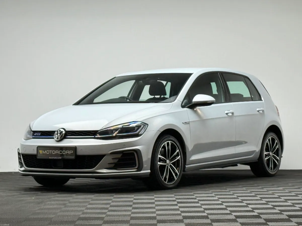 Volkswagen Golf GTE 1.4 PHEV - Image 3