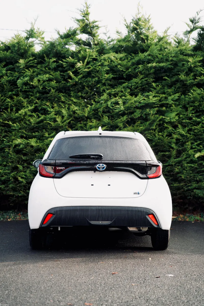 Toyota Yaris 1.5 Hybrid 2021 With Low Mileage - Image 4