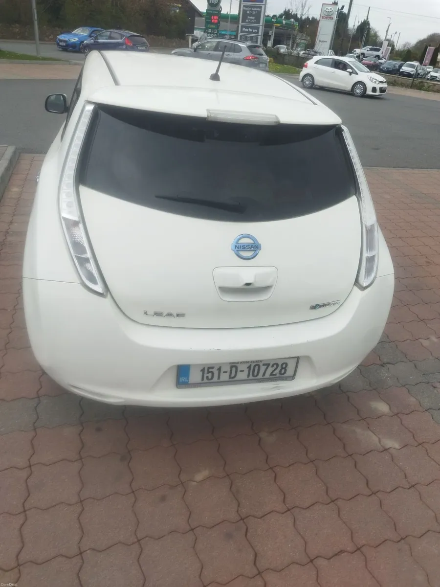 Nissan Leaf 2015 - Image 2