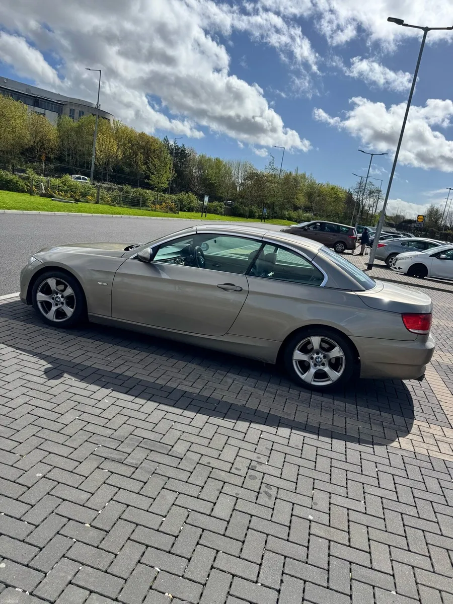 2008 BMW 320i Convertible Automatic - Image 3