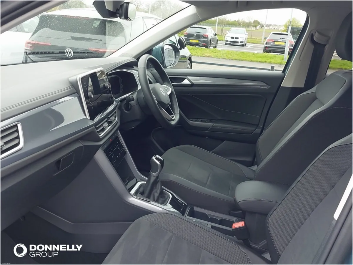 Volkswagen T-roc Hatchback Style - Image 2