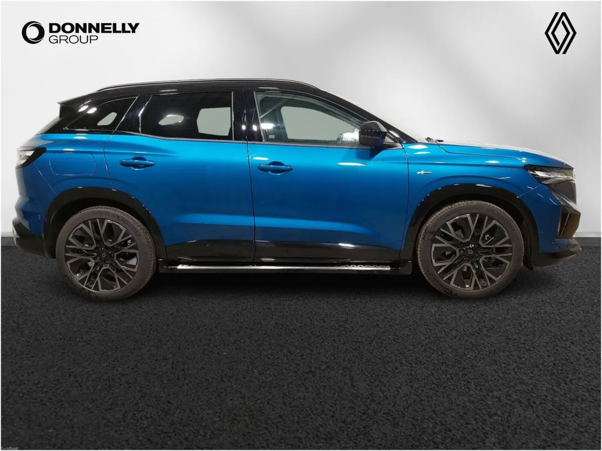 Renault Austral Estate Iconic Esprit Alpine - Image 3