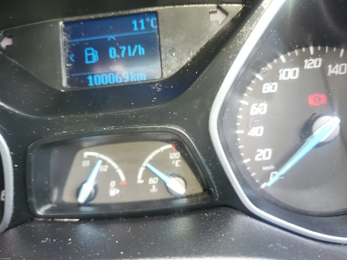 Ford Focus 2012 VERY LOW MILEAGE - Image 3