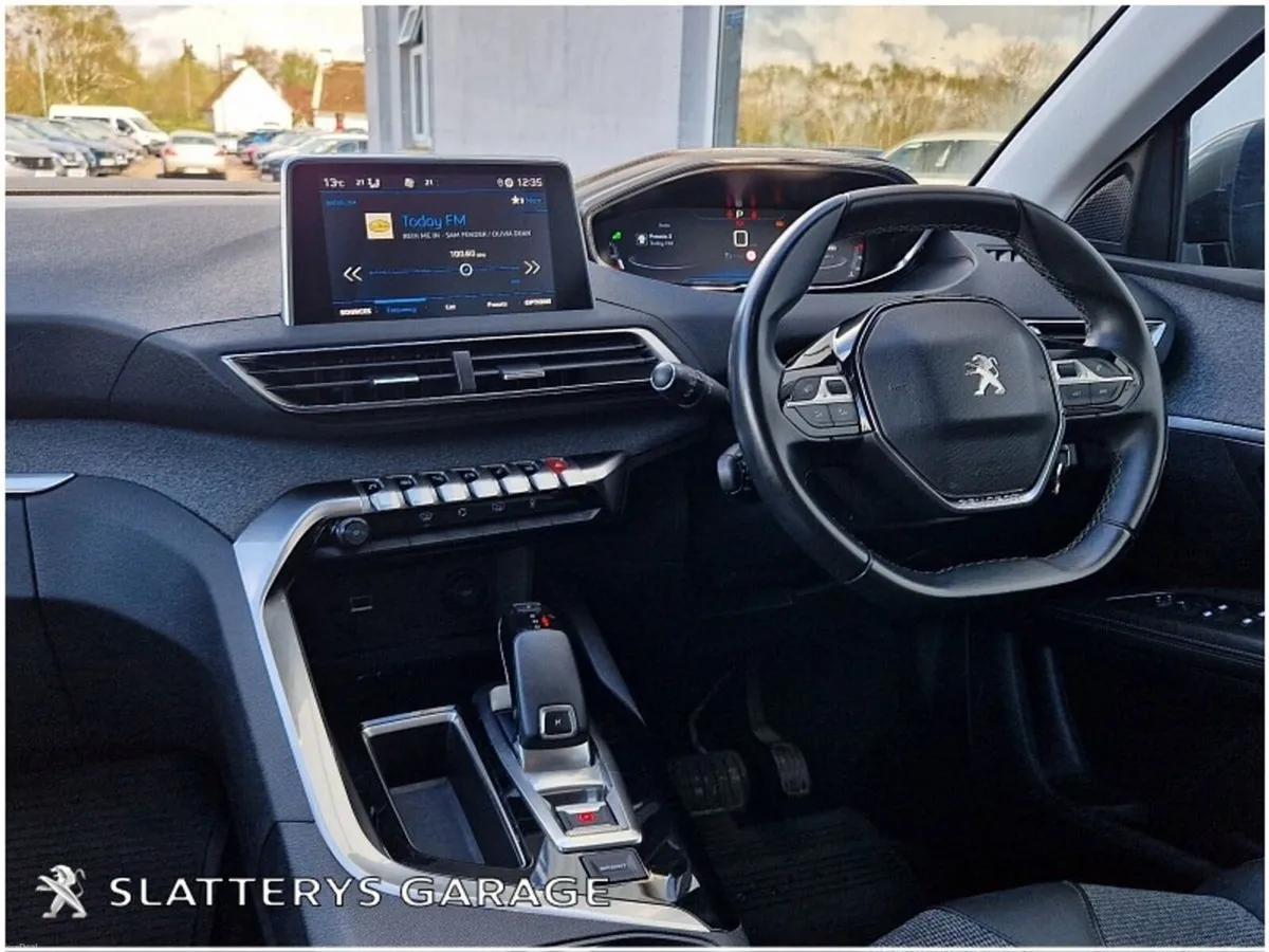 Peugeot 5008 1.5 BlueHDi 130bhp Allure Auto - Image 2