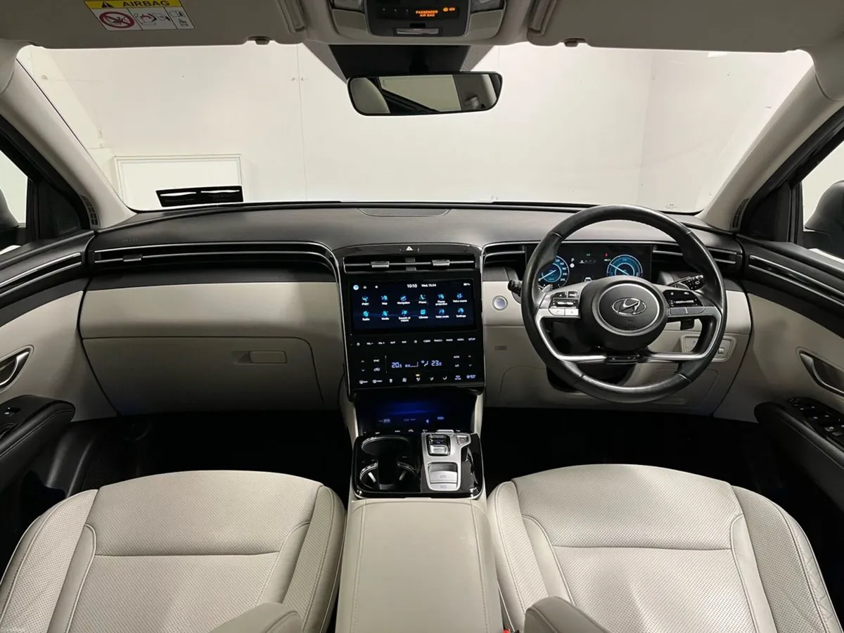 Hyundai Tucson Executive Plus 1.6 PHEV - Reversing - Image 4