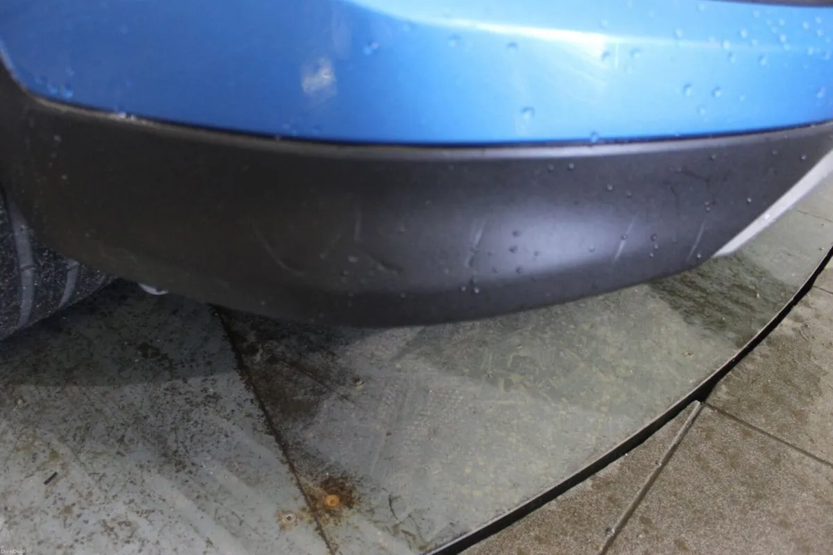 Hyundai Tucson 1.7 D Premium SUNROOF - TENDER 40 - Image 3