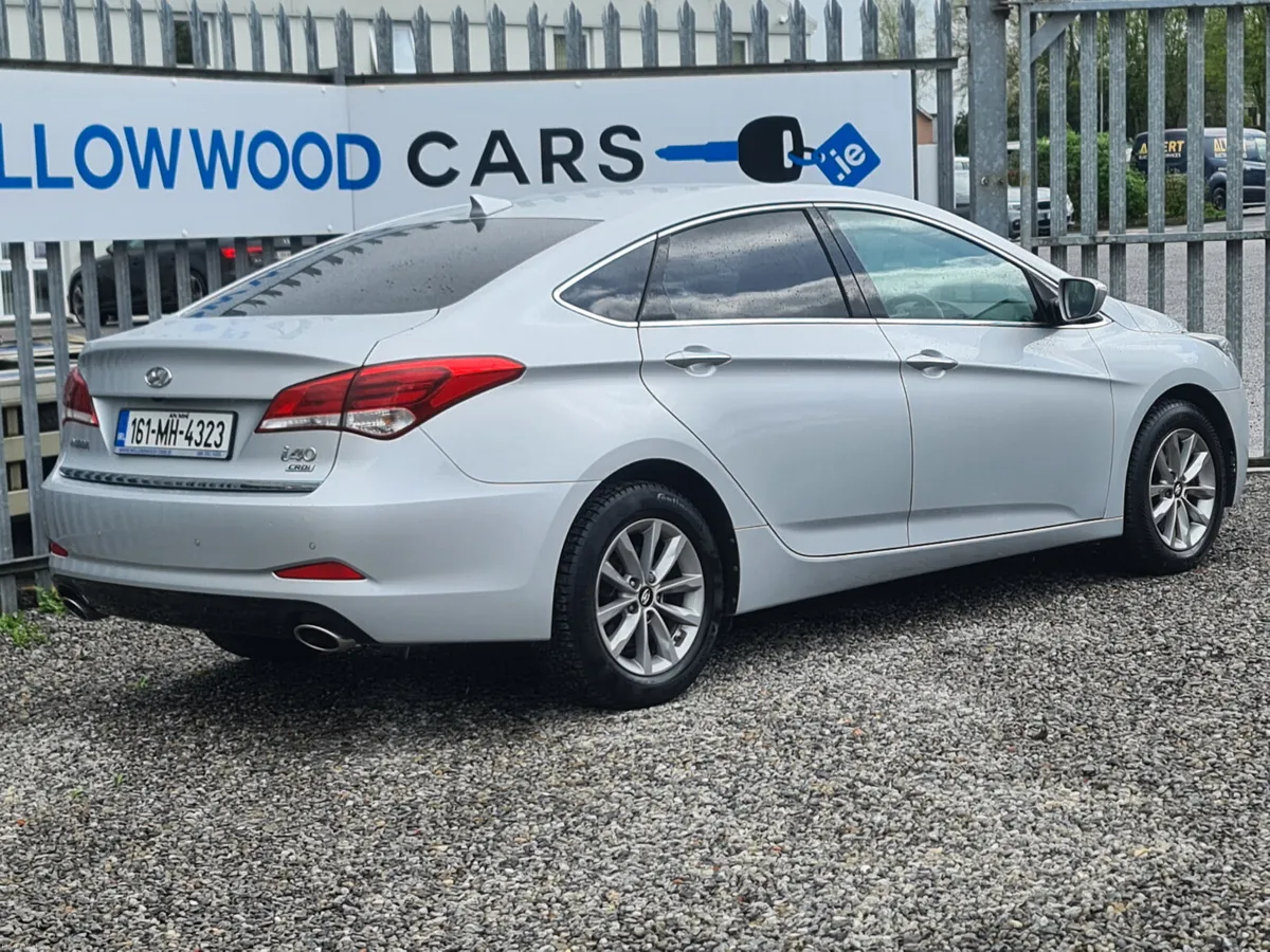 Hyundai i40 1.7crdi executive plus 2016 low miles - Image 2
