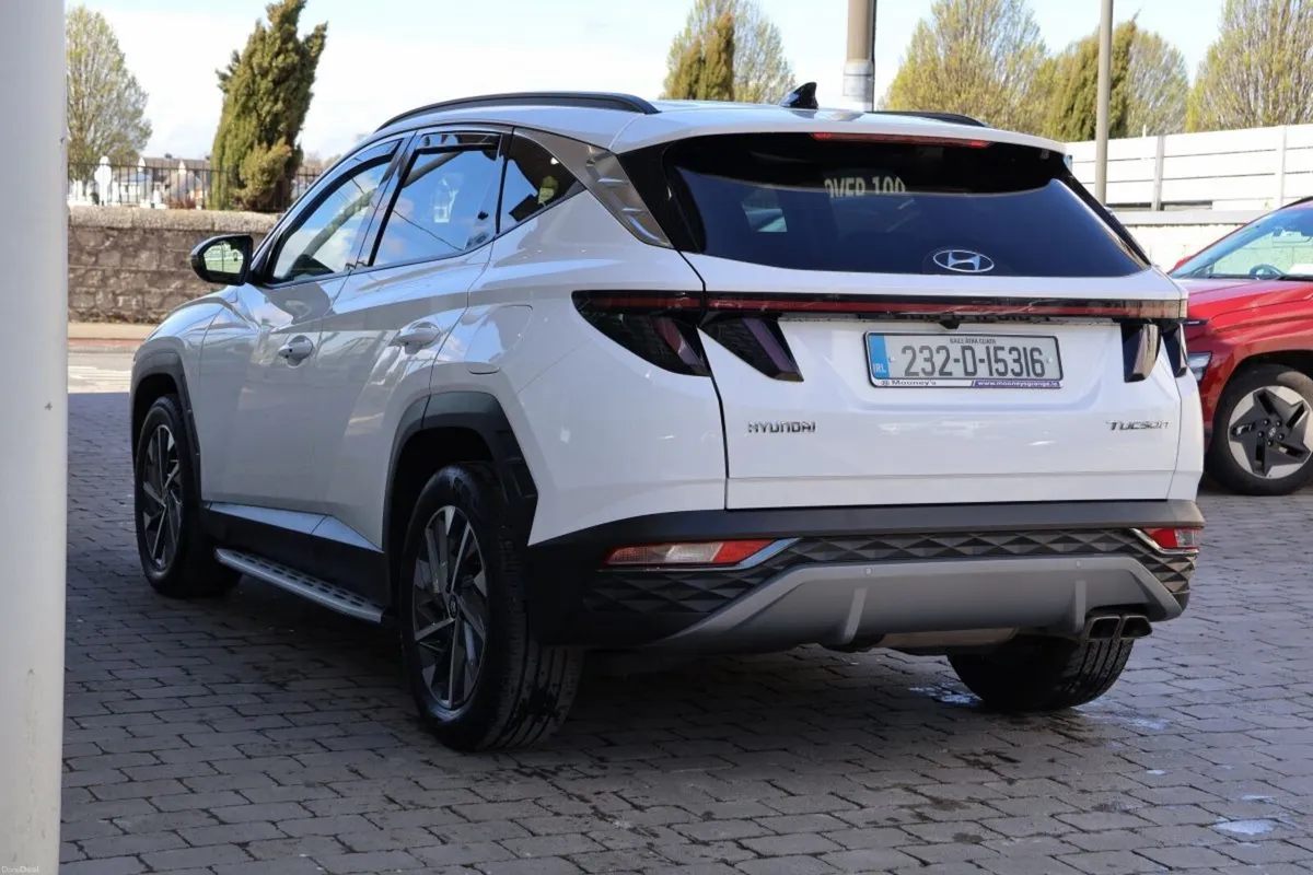 Hyundai Tucson 2WD Executive Plus, Low Mileage - Image 4