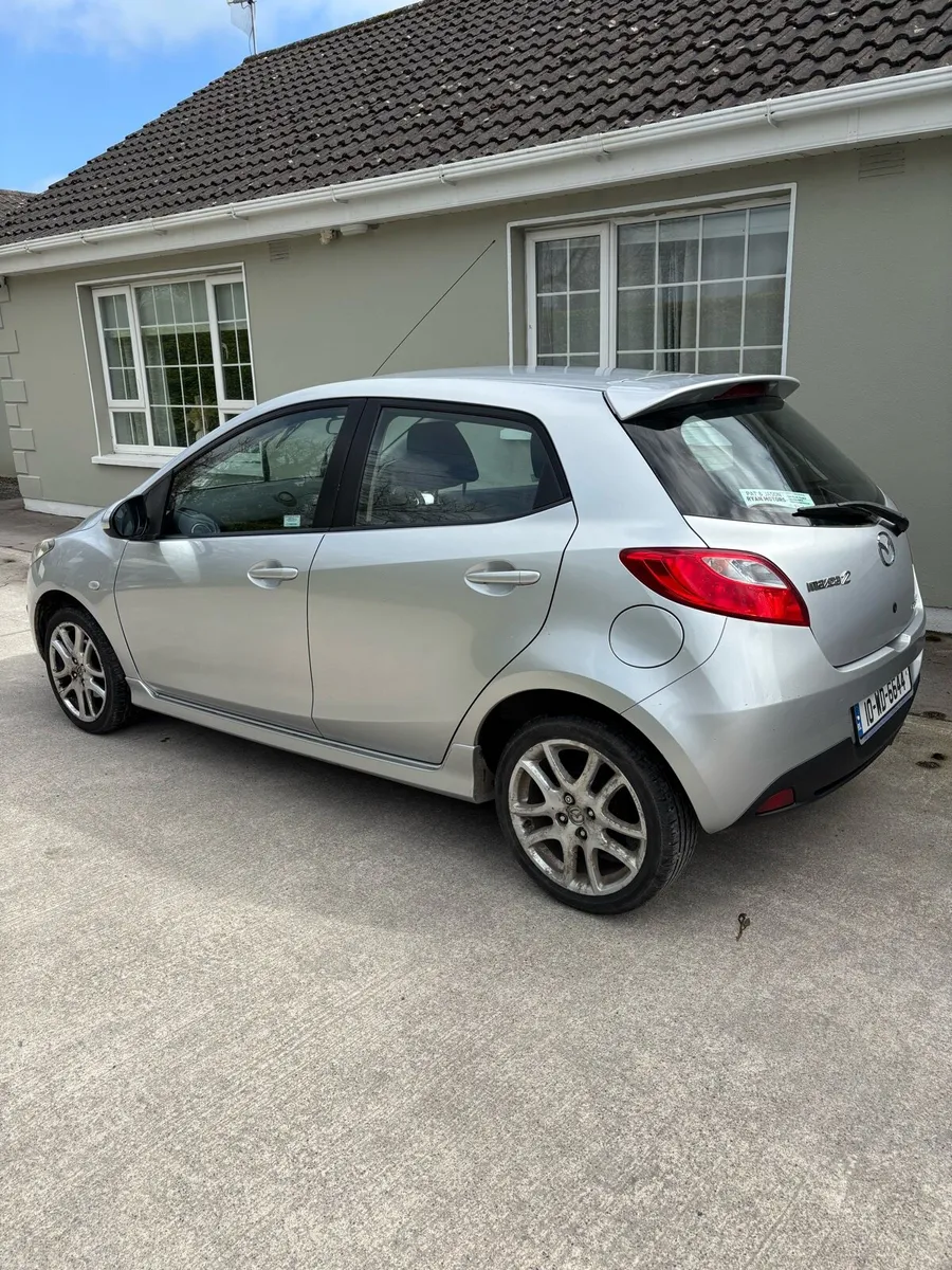 Mazda 2 - Image 2