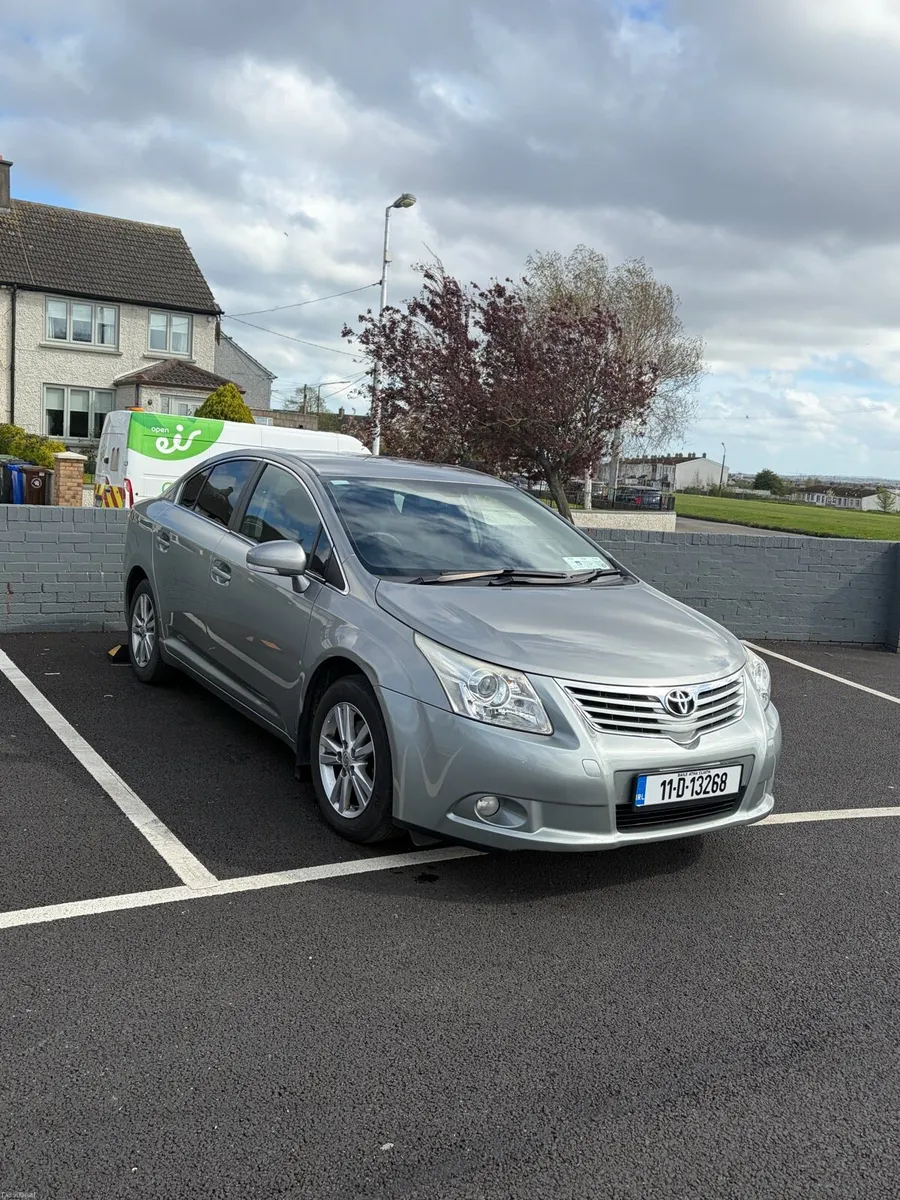2011 TOYOTA AVENSIS 68k km - Image 1