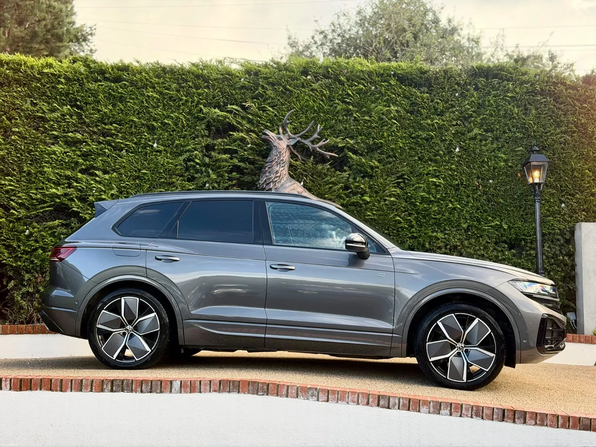 2025 VW TOUREG CREWCAB WITH VAT AS NEW - Image 3