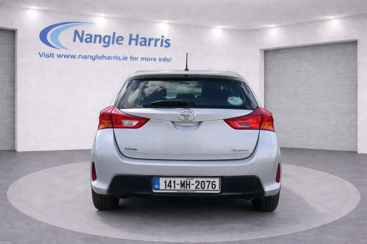 Toyota Auris 2014 - Image 4