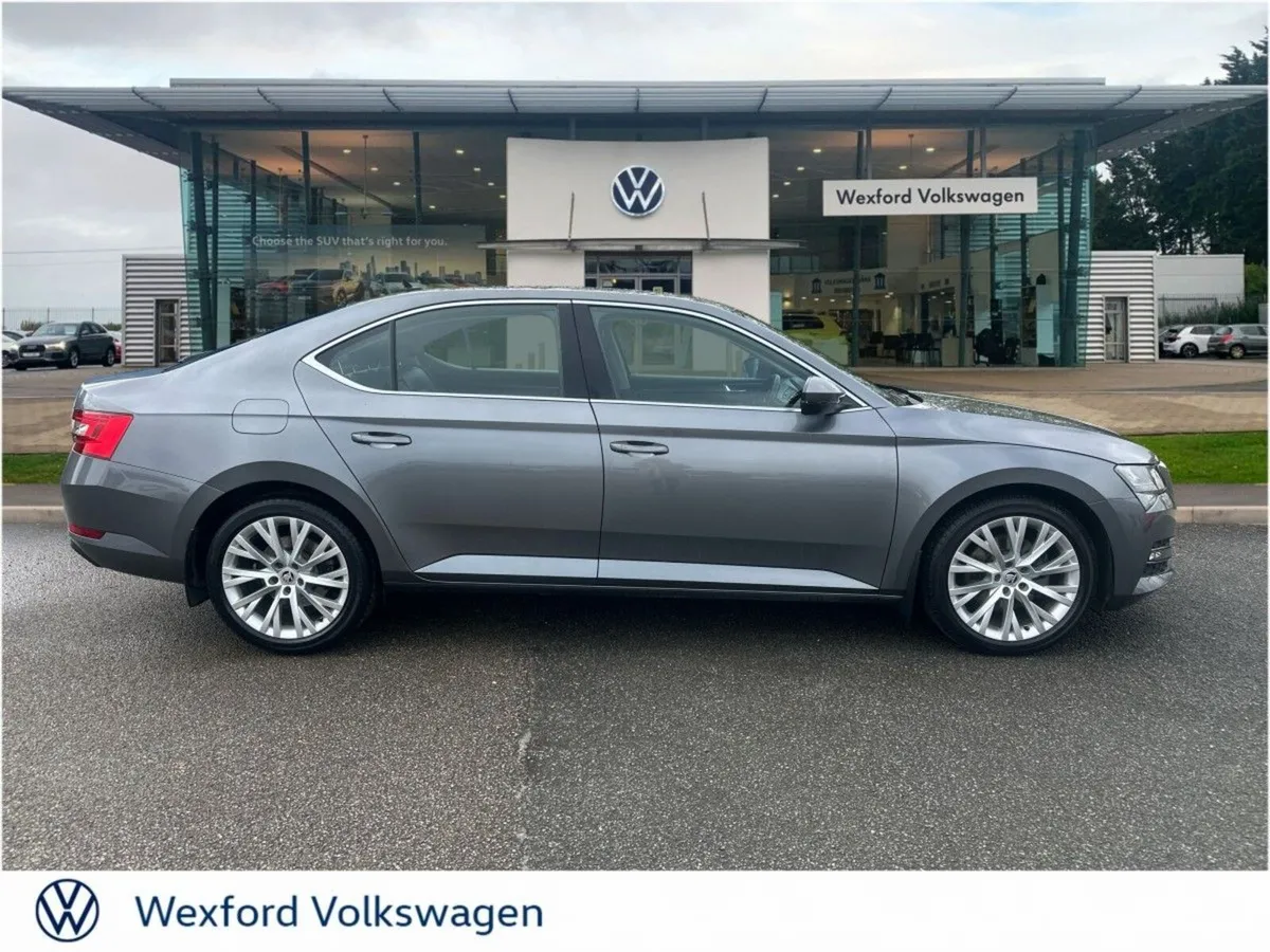 Skoda Superb STYLE 2.0TDI 150HP DSG - Image 4