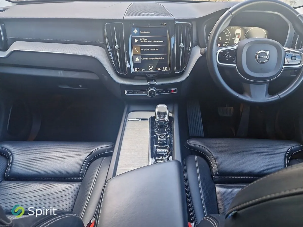 Volvo XC60 T8 Plug In Hybrid, AWD, Inscription, Pa - Image 4