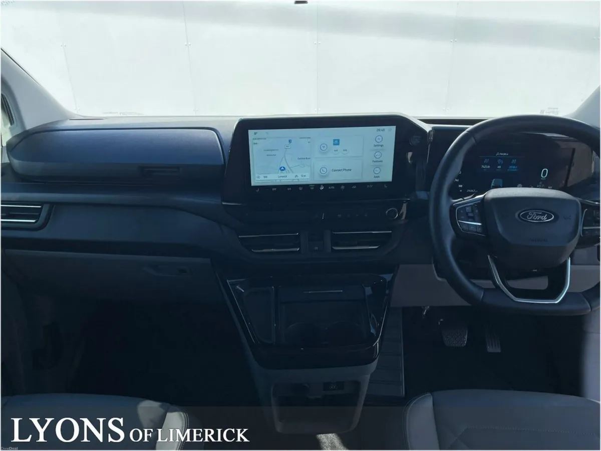 Ford Tourneo Custom 2.5L Duratec 232PS Titanium Au - Image 4