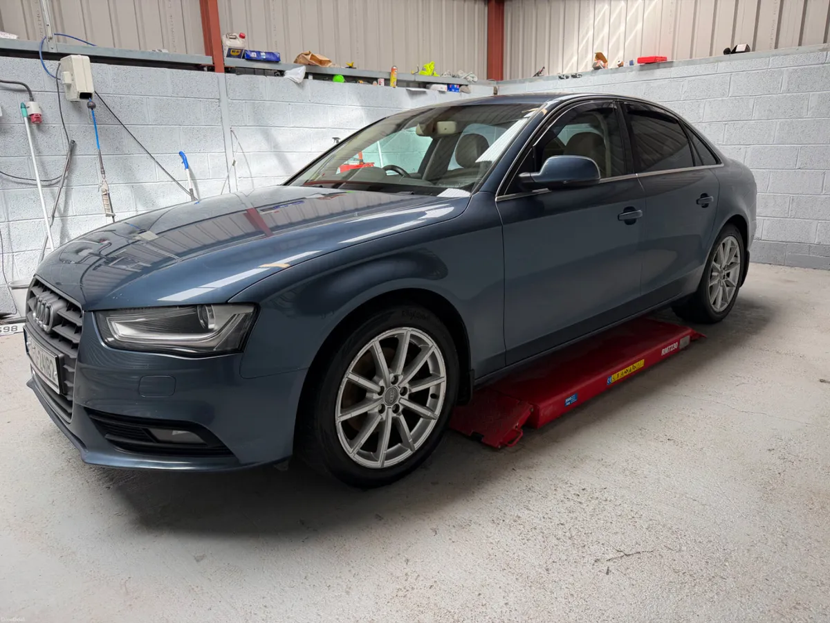 Audi A4 2015 - Image 4
